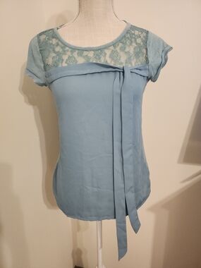 Light Blue Lace Yoke Tie-Front Women's Blouse